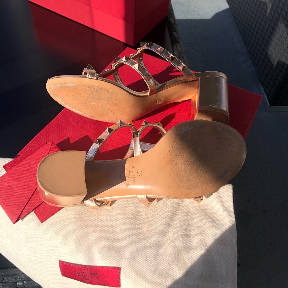 VALENTINO ROCK STUD MULES ROSE GOLD - Picture 4 of 4